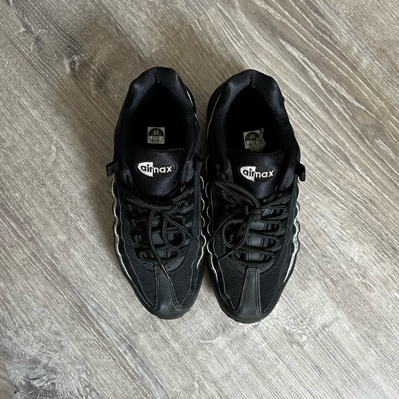 💥SOLD💥 RARE COLOR Nike Air Max 95 - Picture 3 of 6